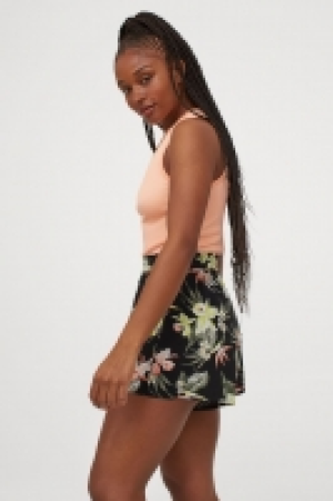 Pantalón corto amplio 5.99 €