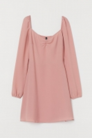 Vestido en crepé 9.99 €