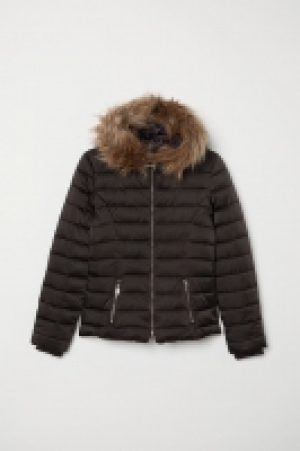 Chaqueta acolchada con capucha 29.99 €