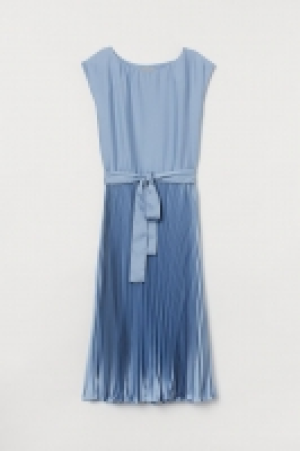 Vestido plisado 17.99 €