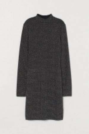 Vestido entallado 8.99 €