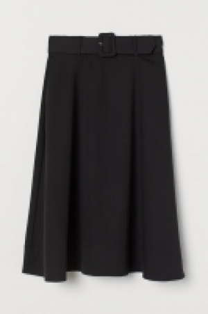 Falda con cinturón 17.99 €