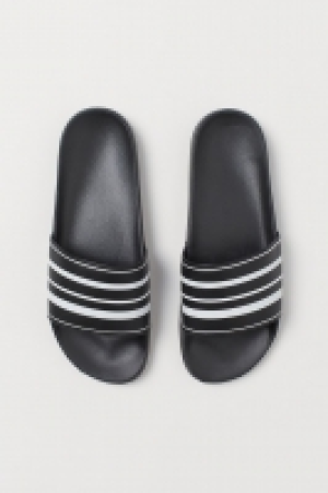 Pool shoes 9.09 €
