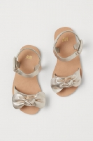 Sandalias de piel 20.99 €