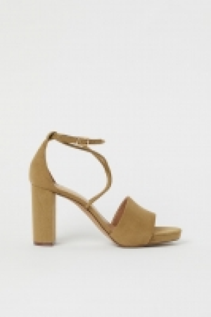 Sandalias de tiras 9.99 €