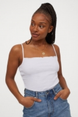 Top cropped de tirantes 3.49 €