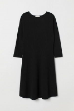 Vestido en punto fino 15.99 €