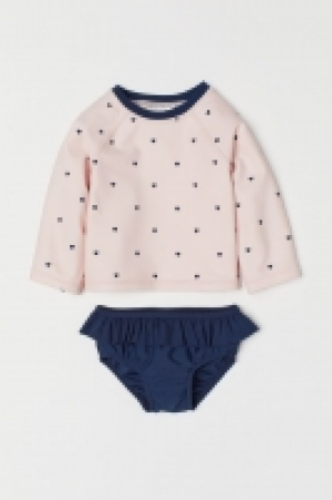 Conjunto de baño con UPF 50 6.99 €