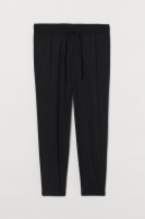 Joggers Slim Fit 17.99 €