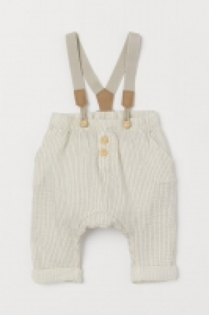 Pantalón con tirantes 15.99 €