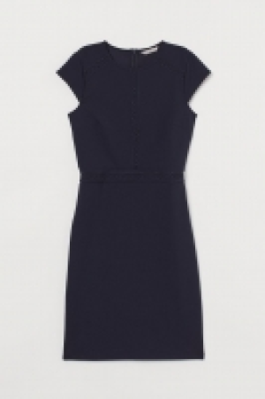 Vestido entallado 15.99 €