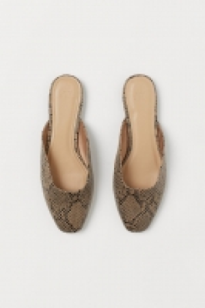 HM  Sandalias con estampado