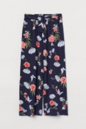 Pantalón de punto cropped 10.99 €