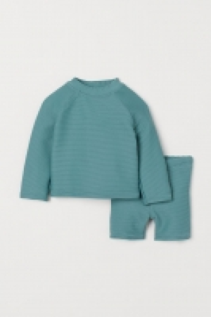 Conjunto de baño con UPF 50 9.99 €