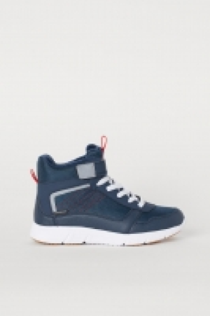 Deportivas impermeables altas 23.99 €