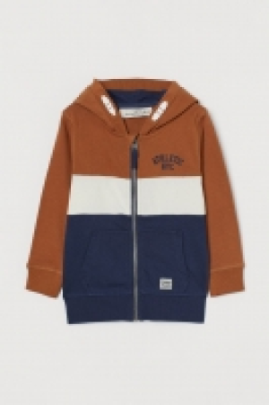 Chaqueta con capucha 11.99 €