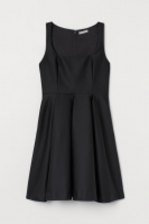 Vestido con falda acampanada 24.99 €