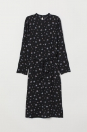 Vestido con cinturón de anudar 20.99 €