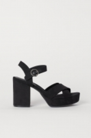 Sandalias de plataforma 15.99 €