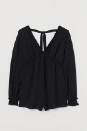 Mono corto con volantes 9.99 €