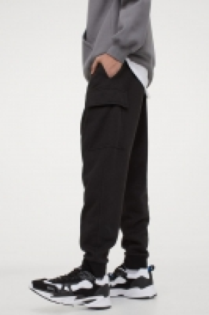 Joggers cargo 11.99 €