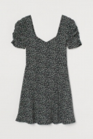 Vestido con mangas puffy 8.99 €