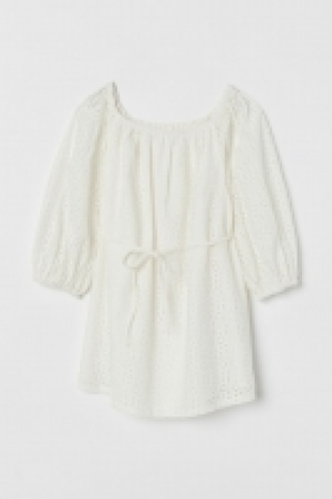 HM  MAMA Blusa con bordado inglés