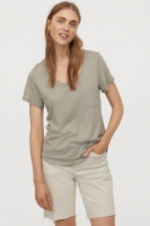 Camiseta escotada 3.99 €