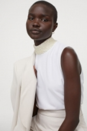 Top con cuello elevado 14.99 €