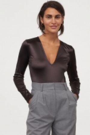 Body con escote de pico 10.99 €