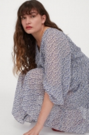 Vestido con vuelo 14.99 €