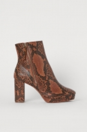 Botines con tacón grueso 21.99 €
