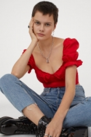 Top cropped con manga puffy 10.99 €