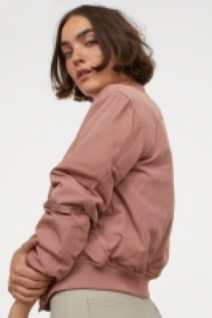 Cazadora bomber acolchada 19.99 €