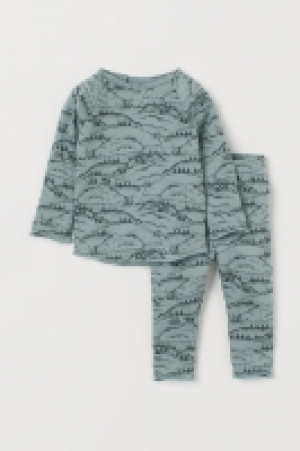Camiseta y pantalón 6.99 €