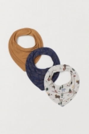 Pack 3 pañuelos triangulares 4.99 €