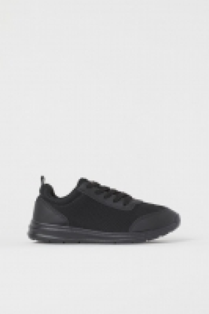 Zapatillas deportivas de malla 9.99 €
