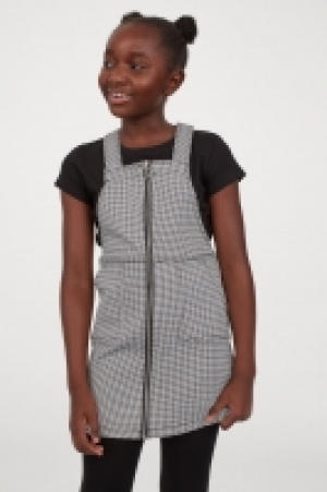 Vestido peto de sarga 10.99 €