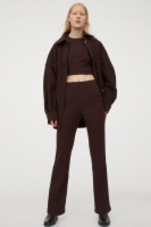 Pantalón acampanado 13.99 €