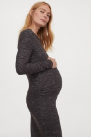 MAMA Vestido de punto 7.99 €