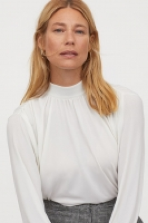 Top con cuello elevado 7.99 €