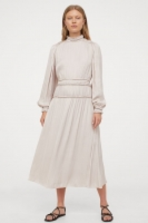 Vestido de satén 34.99 €