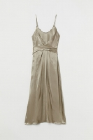 Vestido cruzado de satén 22.99 €