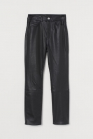 Pantalón en piel sintética 17.99 €