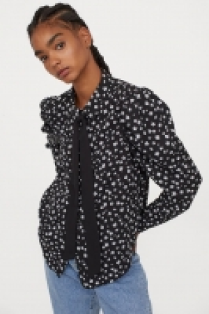 Blusa con lazada 15.99 €