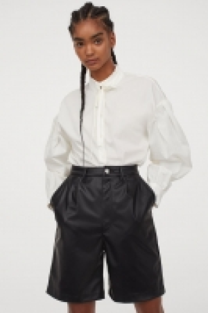 Bermudas de piel sintética 23.99 €