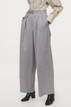 Pantalón amplio de sarga 27.99 €