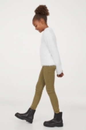 Pantalón de sarga Skinny Fit 8.99 €