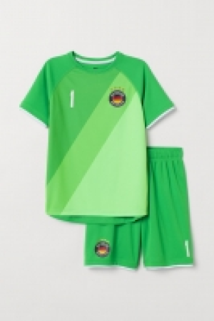 HM  Conjunto de fútbol