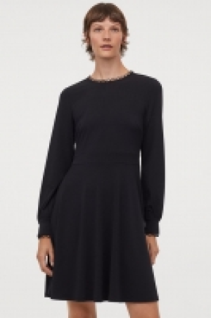 Vestido con ribete festoneado 15.99 €